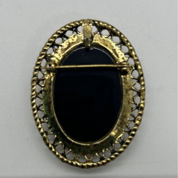 Vintage Cameo Brooch Black & Gold Oval Victorian Style Pin 2 inches - Picture 3 of 9